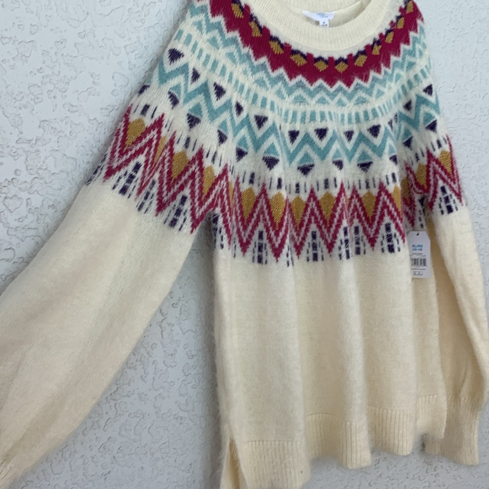 Time and Tru soft sweater in colorful print size 16-18 - Picture 4 of 12